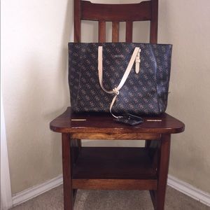 Guess Brand Stylish Tote
